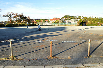 建物が撤去された西奈良県民センター跡地＝2019年11月2日、奈良市登美ケ丘2丁目