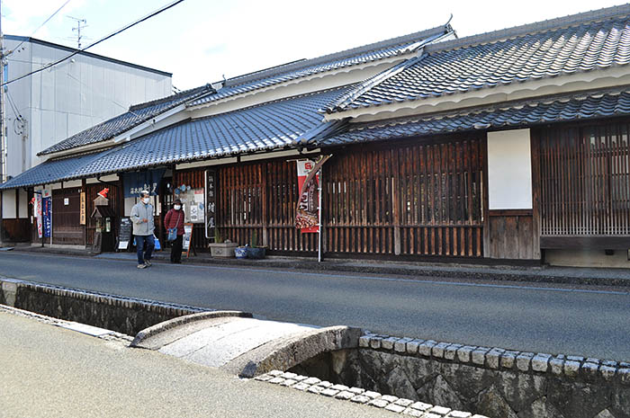 入館料無料化の条例改正案が12月市議会に提出された箱本館「紺屋」＝2020年12月3日、奈良県大和郡山市紺屋町