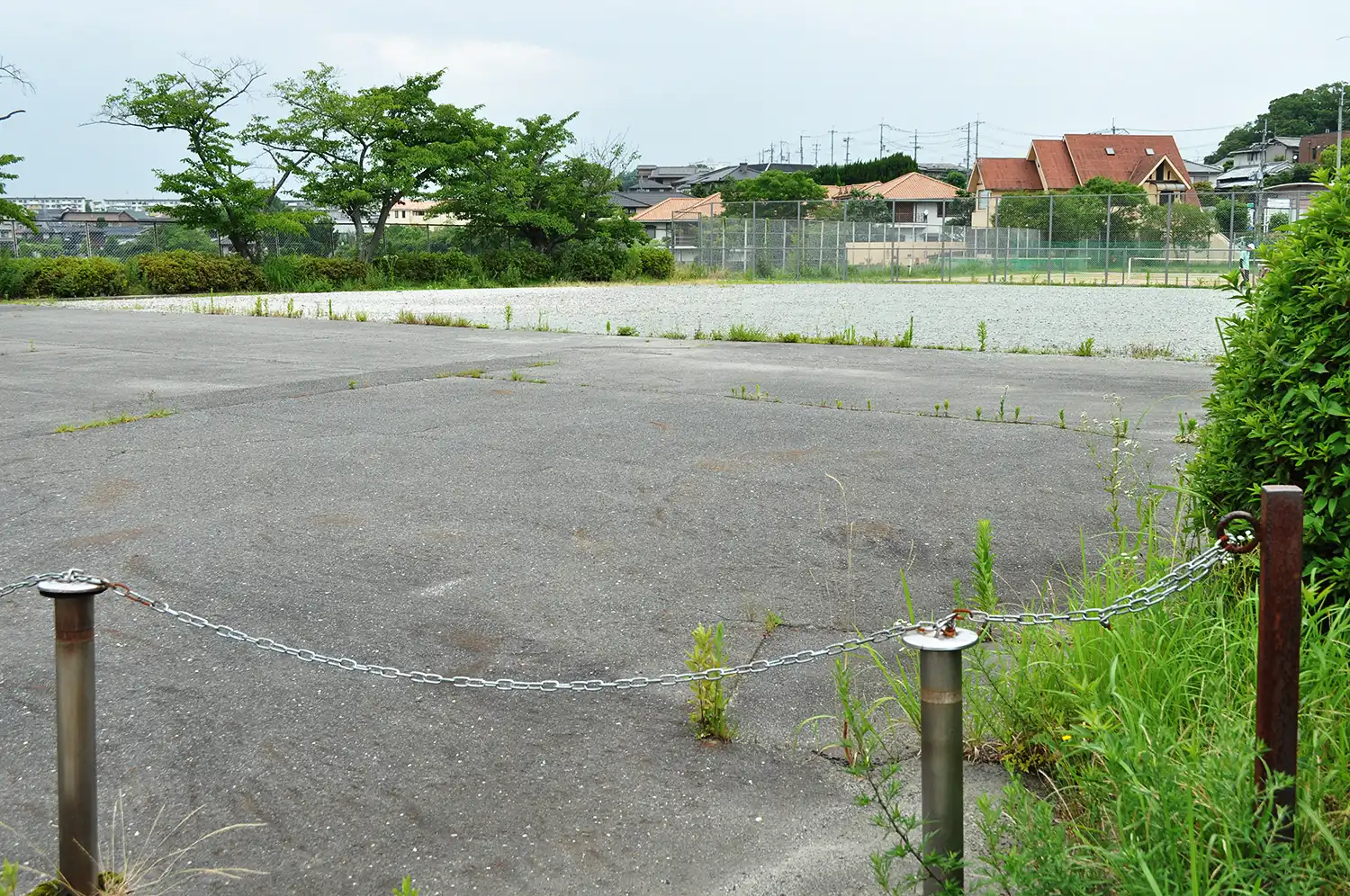 西奈良県民センター跡地＝2023年7月8日、奈良市西登美ケ丘2丁目