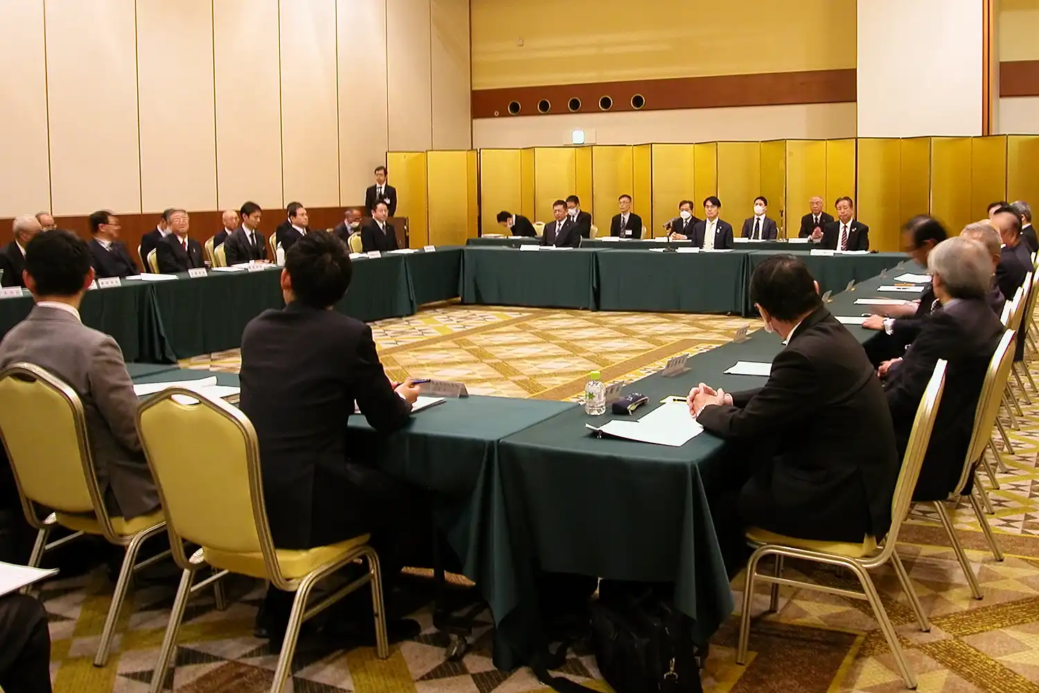 料金体系などを了承した県広域水道企業団設立準備協議会＝2024年3月6日、奈良市内