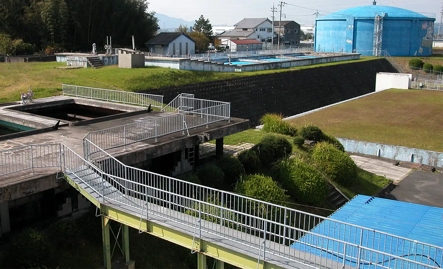 国、奈良県の助成なども生かし、更新計画が具体化する県広域水道企業団の昭和浄水場（地下水）＝2023年10月、奈良県大和郡山市額田部北町、浅野詠子撮影