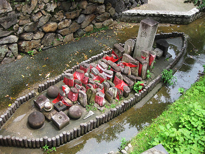 猿沢の池付近の風景（2012年7月12日、筆者撮影）